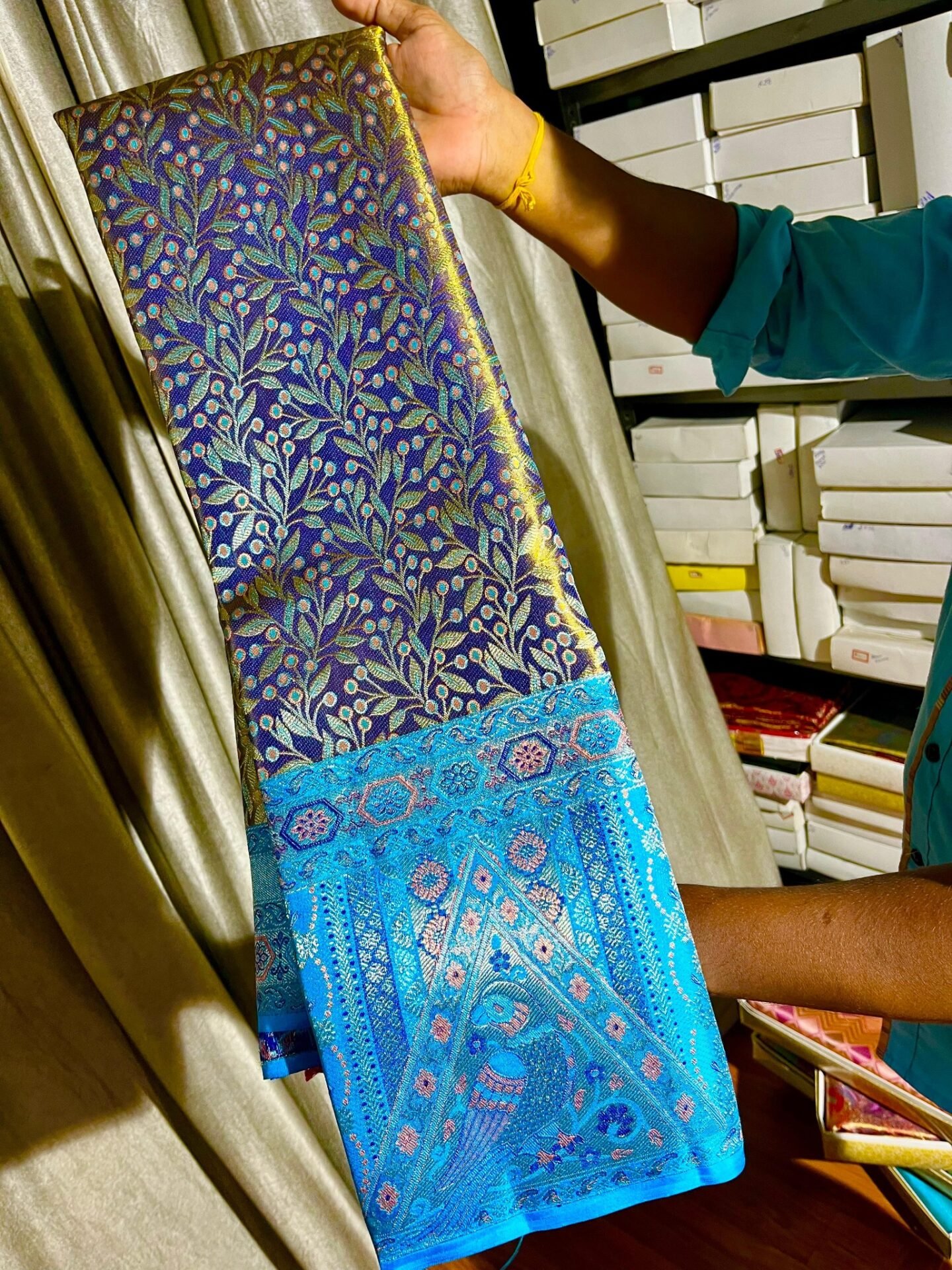Pure Kanchipuram Resham Warp Meenakari Silk Saree – Royal Blue and Turquoise 1 Pure Kanchipuram Resham warp royal blue saree with floral meenakari and turquoise blue border