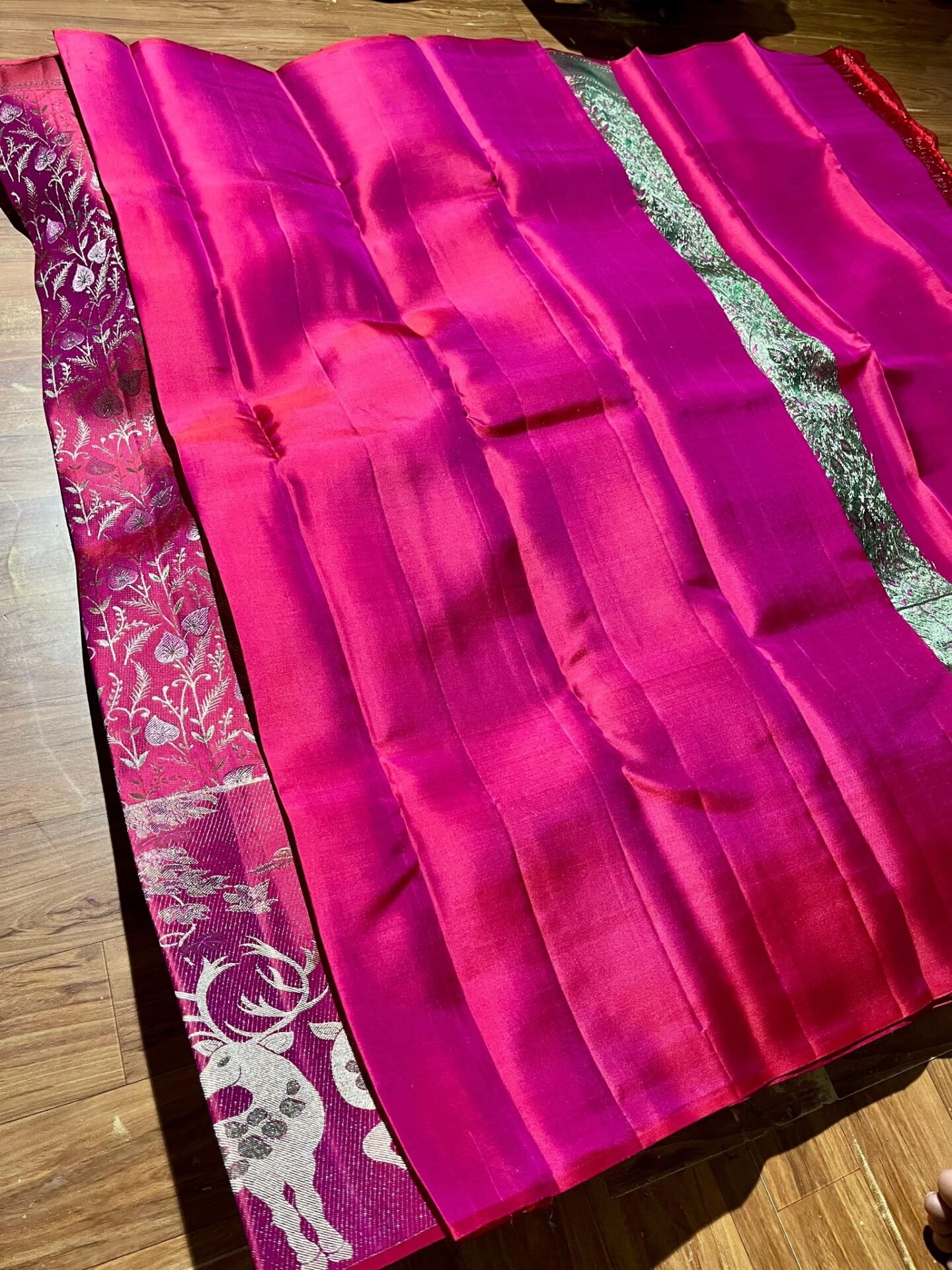 Pure Kanchipuram Resham Warp Meenakari Saree – Rani Pink 2 Pure Kanchipuram Resham Warp Meenakari Saree – Rani Pink - Image 2