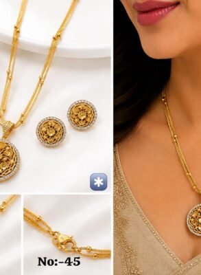 Round Floral Antique Pendant Necklace Set in gold tone
