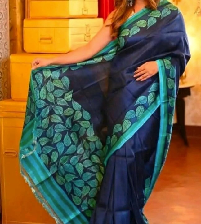 Bishnupuri Handloom Pure Silk Hand Painted Saree 7 Bishnupuri handloom pure silk hand painted saree - Navy Blue and Green