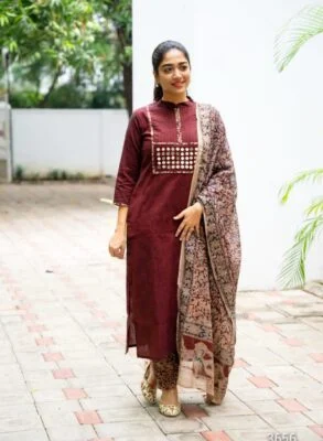 Wine handloom Kalamkari cotton kurti set with real mirror work – view 10