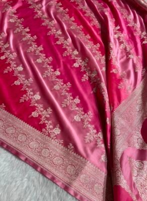 Pink and Rose Banarasi Mashroo Katan Silk Saree 4 Pink and Rose Banarasi Mashroo Katan silk saree with Ada floral pattern