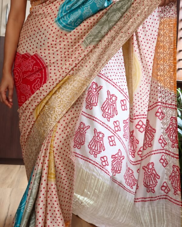 Ivory Pure Gajji Silk heritage print Gotapatti saree open pallu view