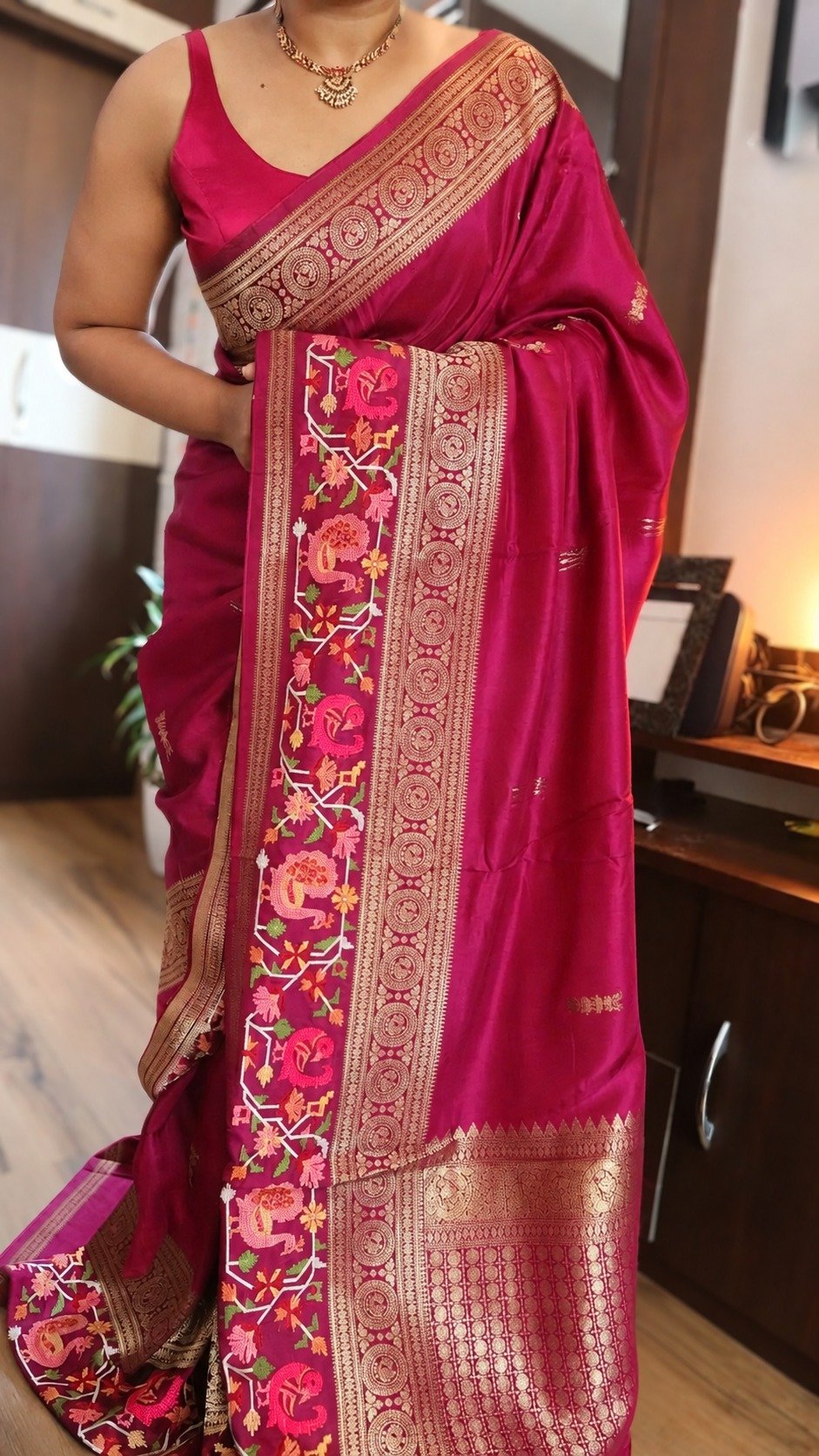 Pure Munga Silk Saree with Beautiful Patola Petit Point Embroidery 3 Magenta Pure Munga Silk Saree with Patola petit point embroidery — drape and border view