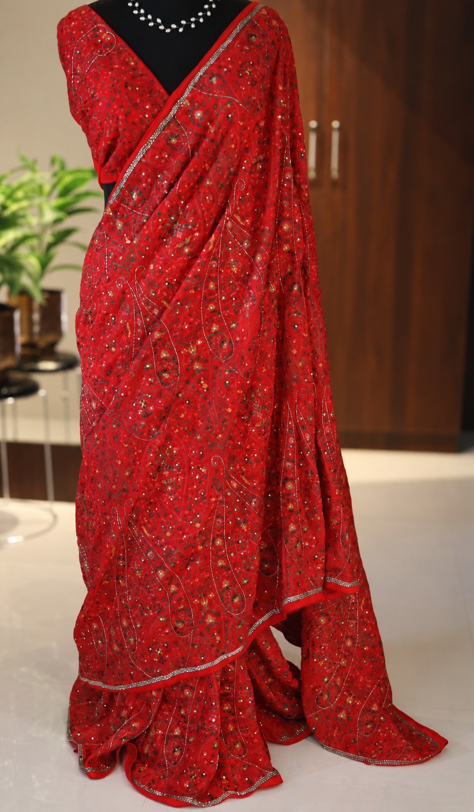 Red Pure Georgette Silk Chikankari Saree 3 Red Pure Georgette Silk Chikankari Saree pallu display